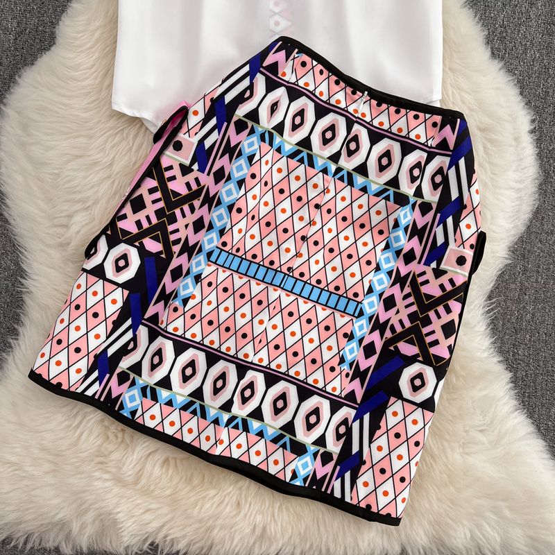 Ženska oblačila, srajca s potiskom s kratkimi rokavi, krilo z visokim pasom in žepom_voghion.com