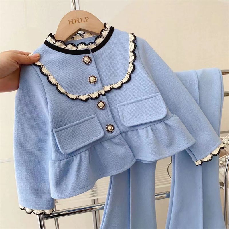 Abbigliamento per bambini Nuovo completo per ragazze, stile temperamento, stile piccolo profumo, giacca in pizzo + pantaloni svasati, completo in due pezzi, vestiti primaverili 2024_voghion.com