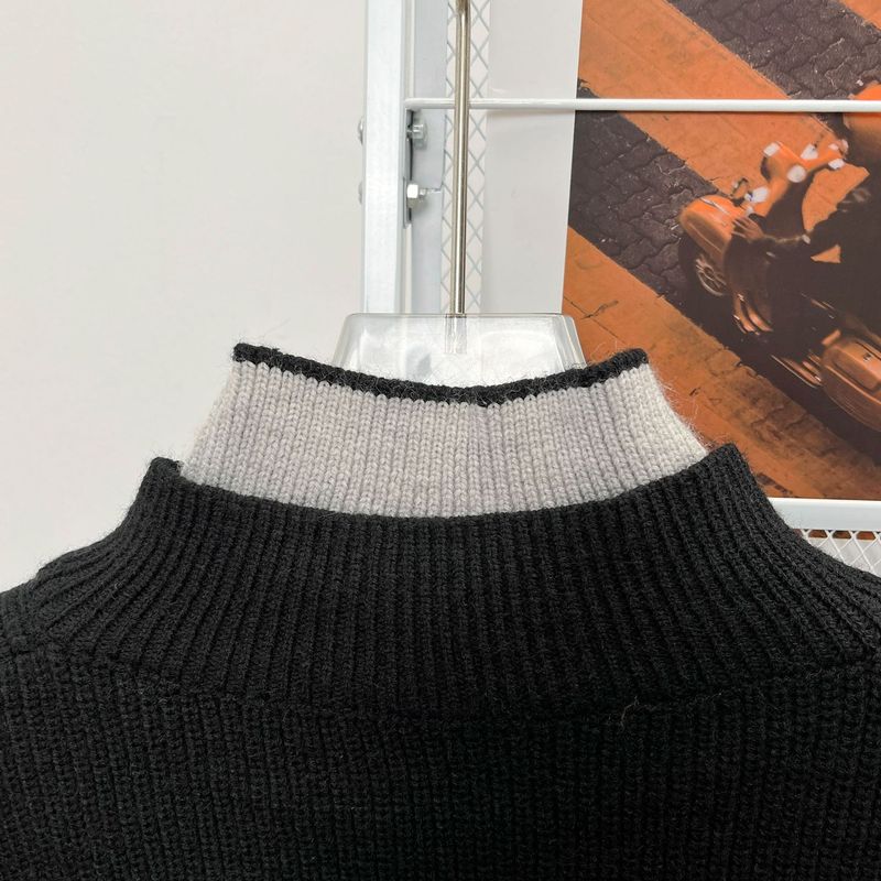 Herrenpullover mit Stehkragen und Kunstpelzbesatz – Winter-Strickpullover mit kontrastierendem Kragendesign_voghion.com
