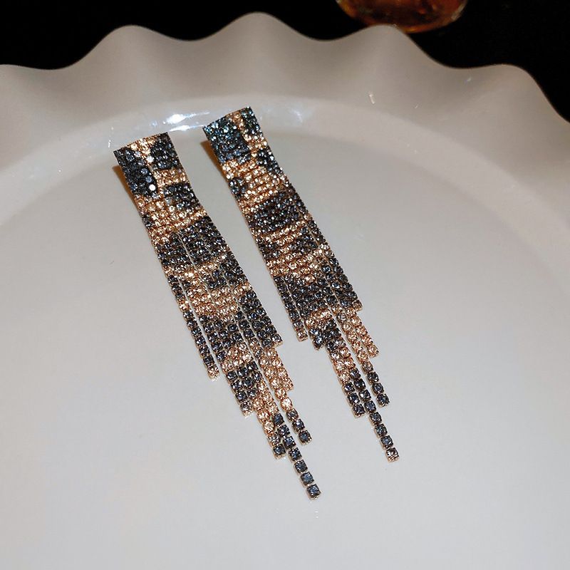 Diamond-encrusted Wide Leopard Print Necklace Bracelet Earrings Set Exaggerated Collarbone Chain Niche High-end Jewelry_voghion.com