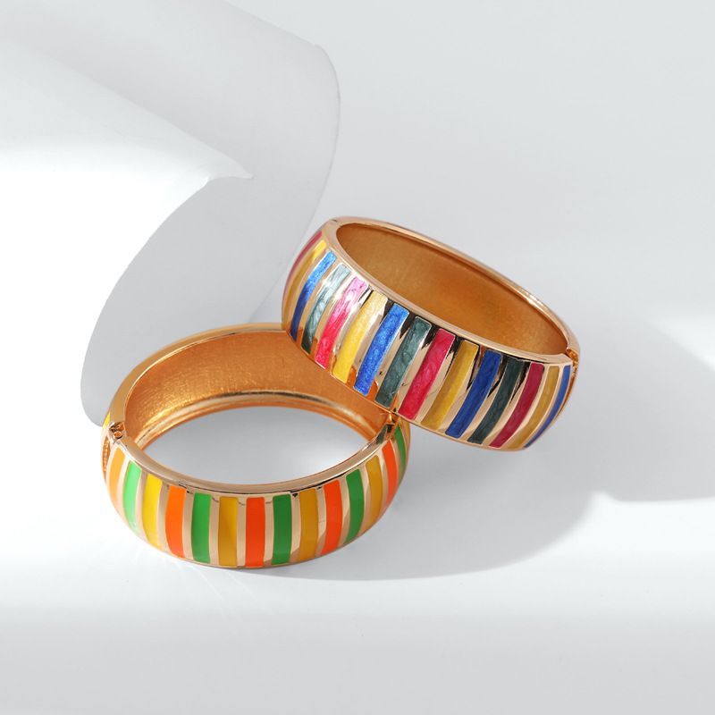 Nouveau bracelet en métal créatif, simple et polyvalent, pour femme, large et coloré, avec goutte d'huile_voghion.com