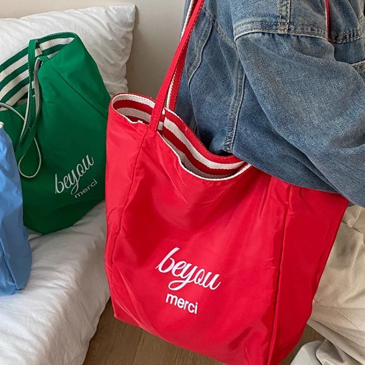 Sac fourre-tout en toile rouge style coréen pour femmes, nouveau sac fourre-tout à bandoulière double face de grande capacité pour les déplacements quotidiens, 2025_voghion.com