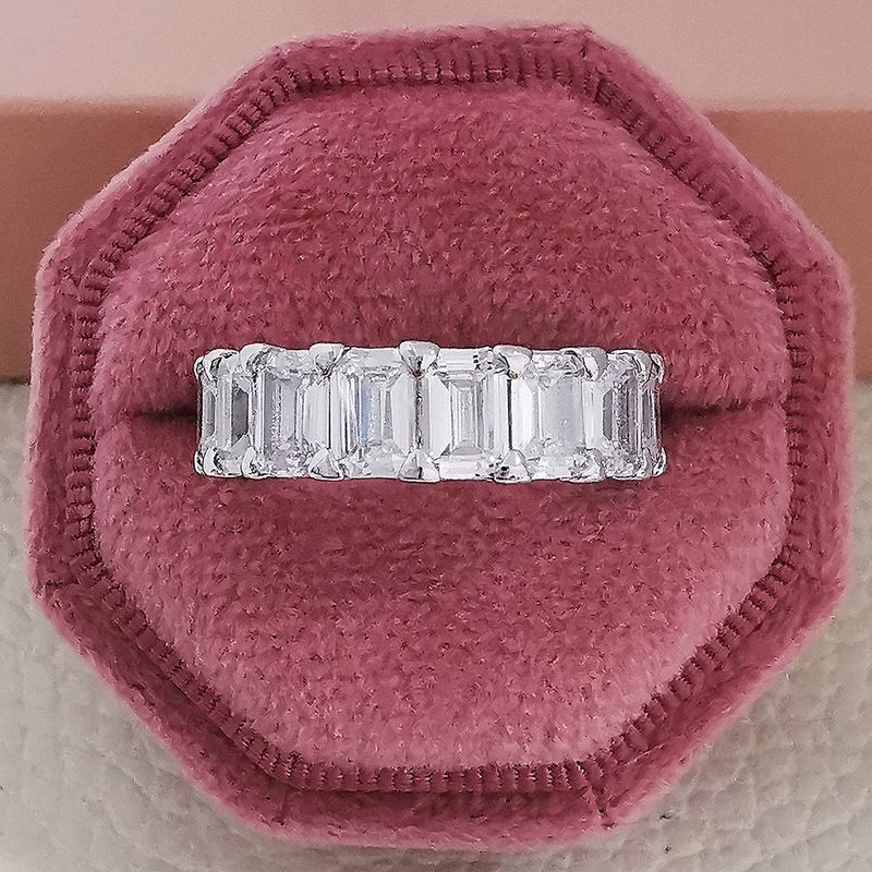 Anello semplice con diamante pieno di zirconi di lusso Senso di design avanzato di minoranza femminile r4577_voghion.com