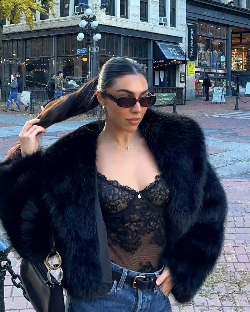 "Damen Kunstpelzmantel, kurz, elegant, mit Fuchspelzkragen, Winter-Fleecejacke für Streetstyle und den Weg ins Büro (Kaffee, S/M/L)"_voghion.com