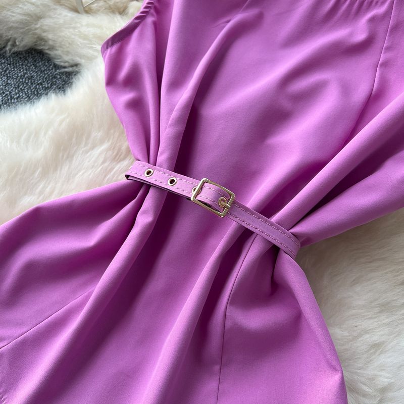 Abito da donna in due pezzi, stile maturo, leggero, con cintura in vita, scollo rotondo, senza maniche, vita alta, snellente, gonna a pieghe con ampia apertura._voghion.com