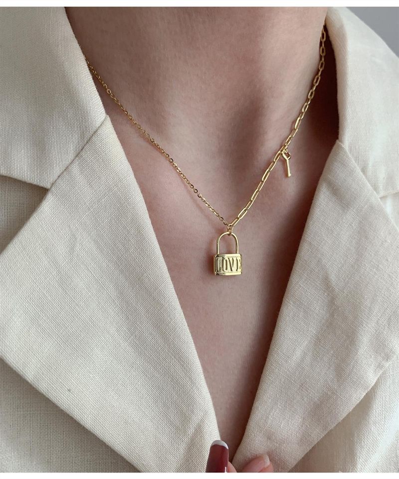 LOVE Lock Necklace Women's Instagram Does Not Fade, Simple Personalized Design Feeling Small, Cold and Trendy Style,_voghion.com