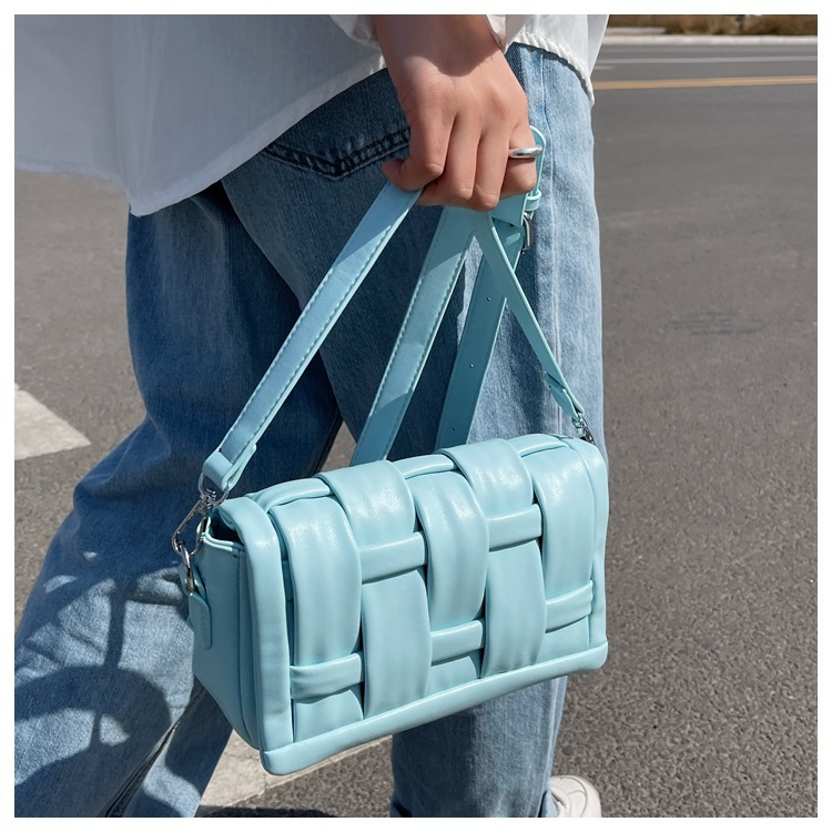 Summer Fashion All-match Woven Bag Female 2023 New Trend Niche Design Borsa a tracolla semplice borsa a tracolla in stile straniero_voghion.com