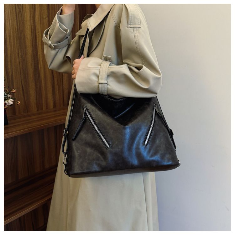 Borsa a secchiello con zaino grande capacità, casual, alla moda coreana, nuova tendenza autunno 2025 da donna_voghion.com