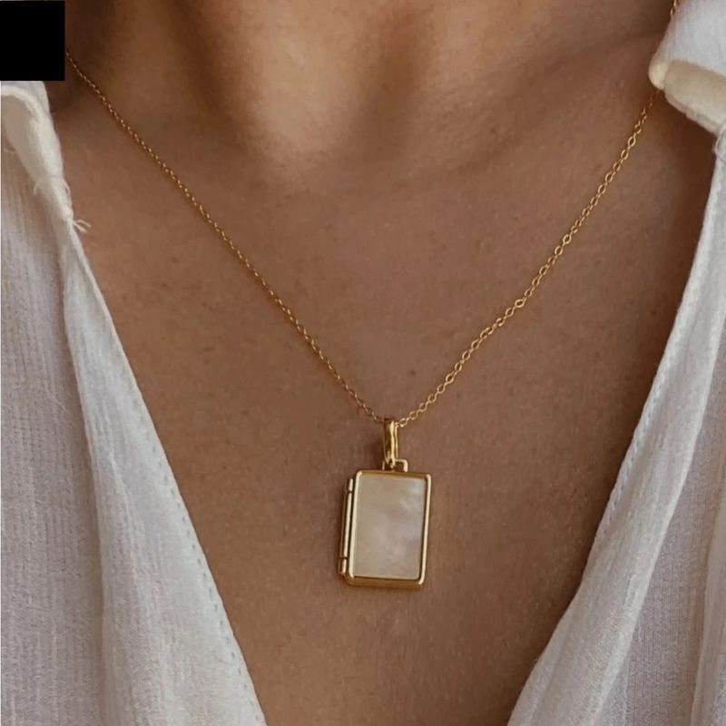 Women's Jewelry Minimalist Shell Pendant Necklace With Magnetic Photo Frame - Square & Round Designs In Gold & Silver_voghion.com