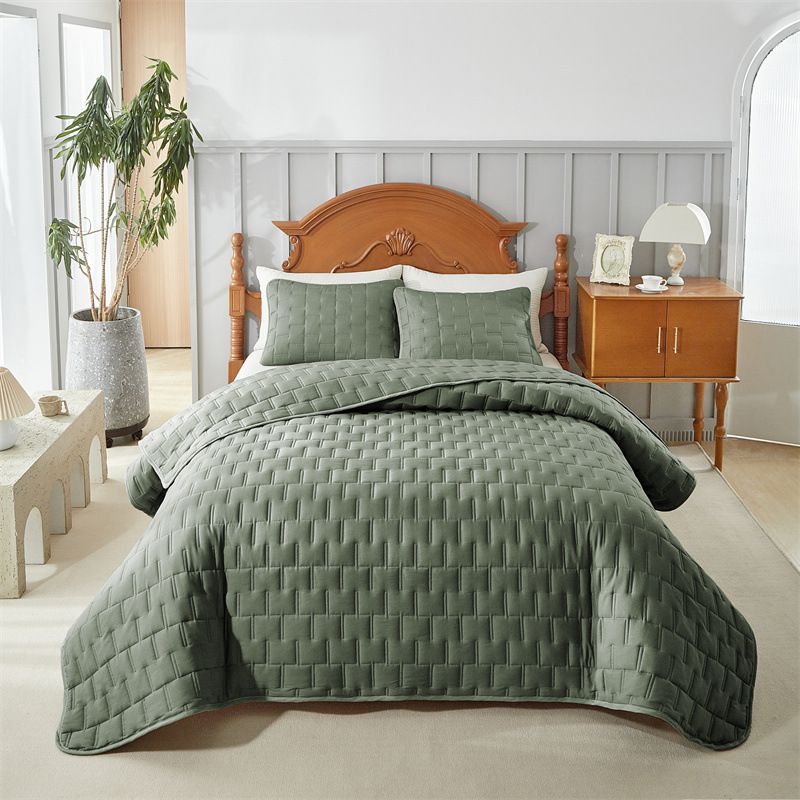 Mountain Pattern Bedspread - Premium Quilted Cover (King/Queen Size Wrinkle-Resistant Breathable Cotton Stylish Geometric Design)_voghion.com