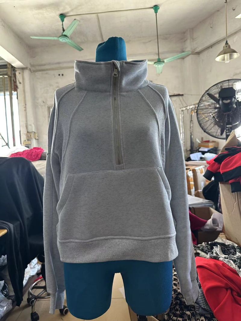 Felpa in pile con foro per il pollice, collo alto e mezza zip da donna Lulu Yoga Wear 2025_voghion.com
