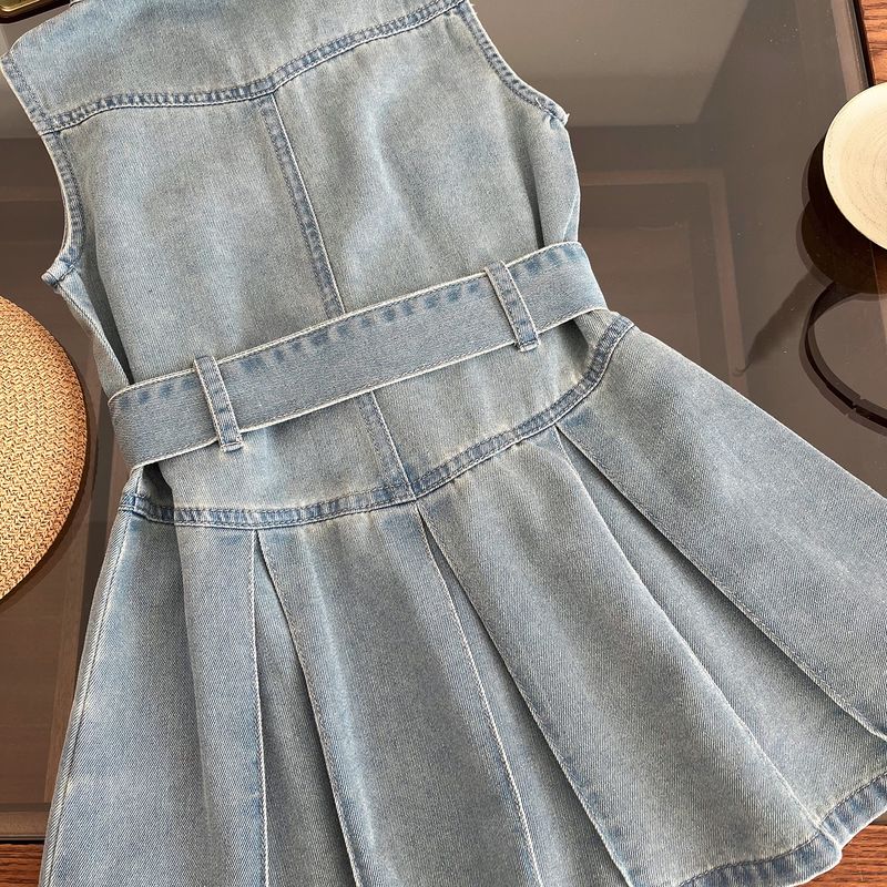 Abito in denim senza maniche in vita con risvolto per ragazze coreane estive 2024 per mamma e bambini_voghion.com