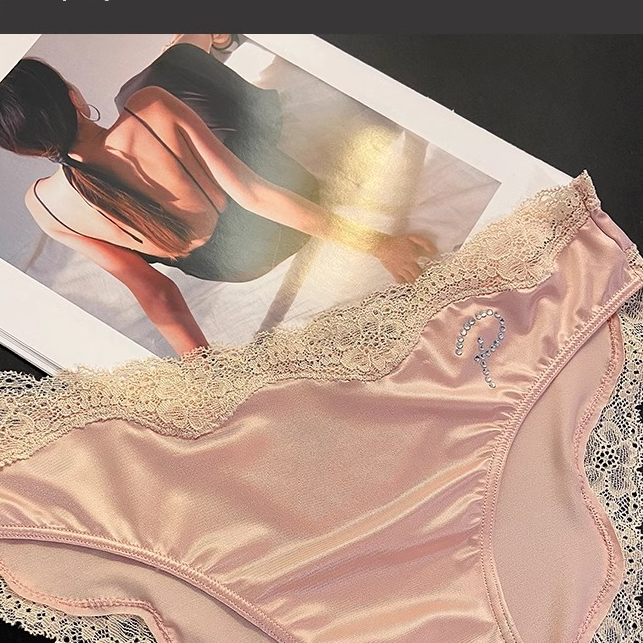Commerce extérieur européen et américain sexy ultra mince soyeux doux slips pour femmes taille basse dentelle couture sous-vêtements lettre pur coton_voghion.com