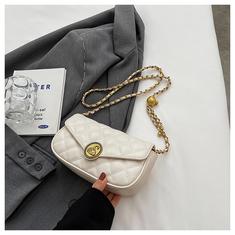 Borsa da donna Estate 2023 New High-end Sense French Niche Diamond Chain bag borsa a tracolla a tracolla all-match di moda_voghion.com