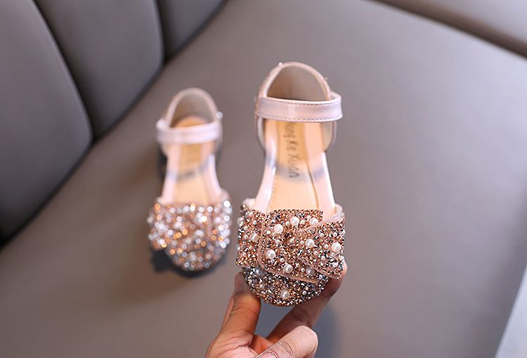Neu Perle Strass Bogen Kleine Mittlere Kinder Tanz Schuhe Performance Schuhe Halb Sandalen_voghion.com