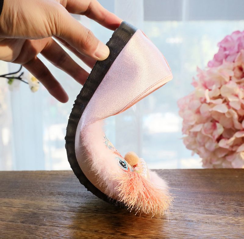 ShoeGlobe 2025 Neue flache Schuhe im chinesischen Stil, Retro-Ethno-Design, bestickt mit Tigerkopf-Motiv für Damen_voghion.com