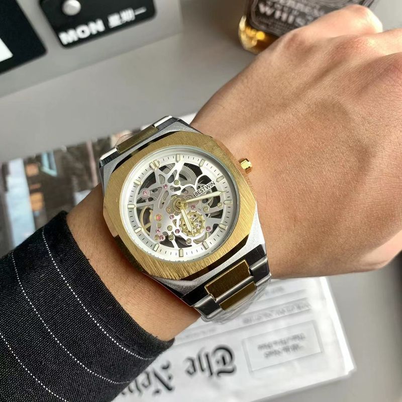 Square Watch Men's Steel Belt Waterproof Personalized Hollow Non-mechanical Trend Hip-hop Local Tyrant Gold Green Quartz Small Square Watch_voghion.com