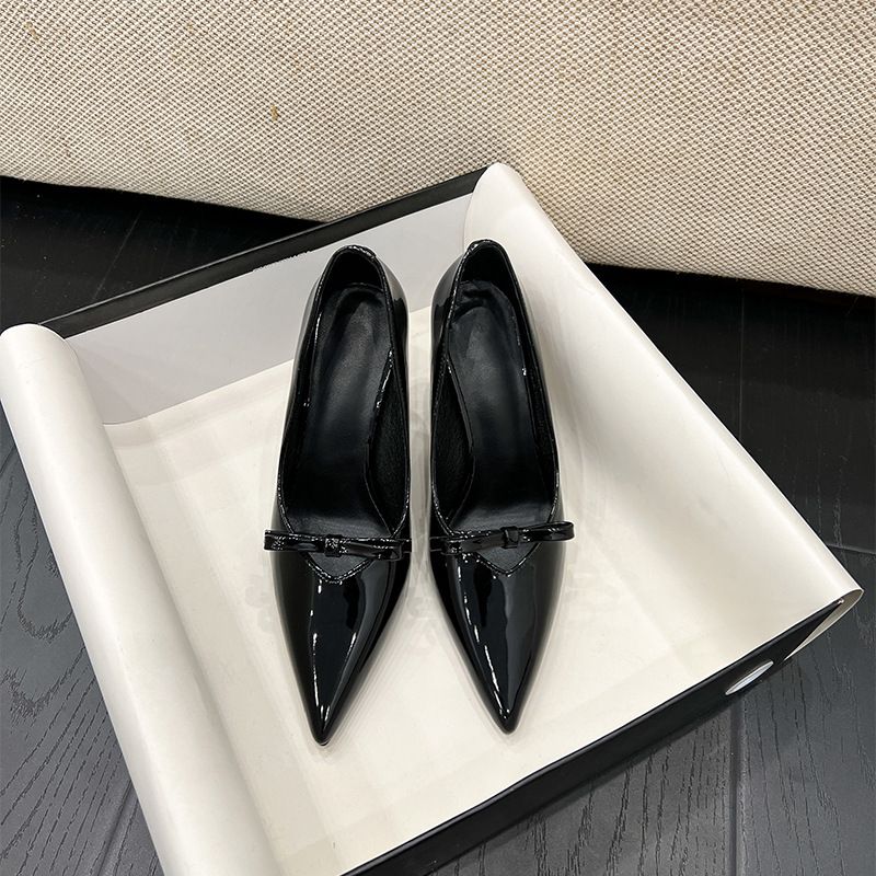 Nackte High Heels für Damen im Winter 2025, neuer Stil mit kleinem Absatz, spitzer Zehenpartie, flacher Öffnung, modischer Schleife,_voghion.com