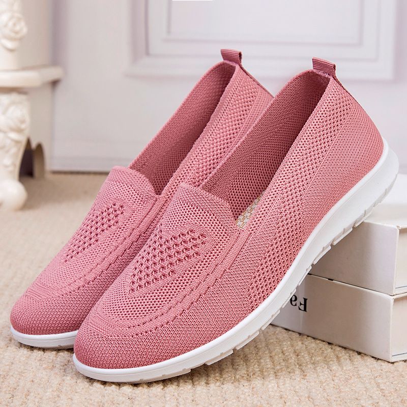 Old Beijing Cloth 2025 Neue atmungsaktive flache Einzelschuhe für Damen, Freizeitschuhe mit weicher Sohle für Mütter_voghion.com