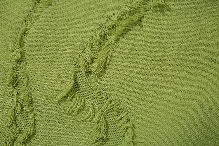 Men's crew-neck sweater with fringe holes_voghion.com