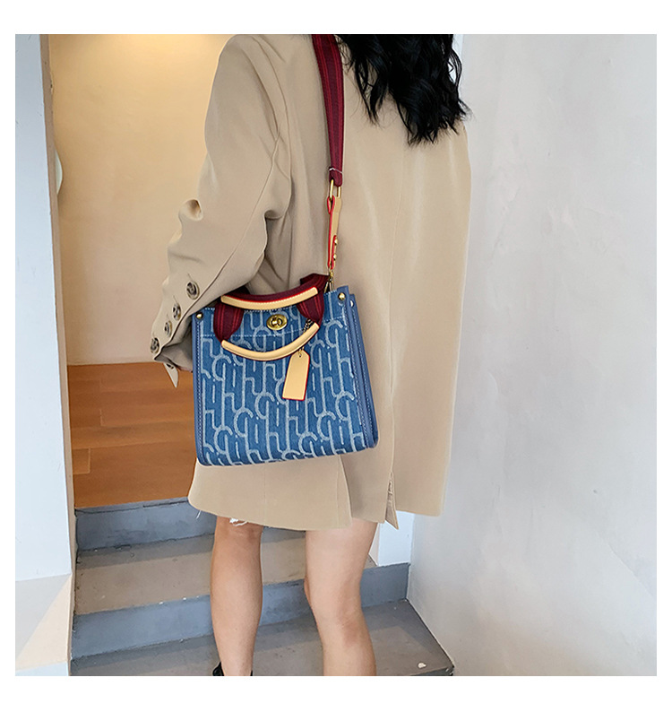 Autumn and winter new printed letters for women Tote Kor home large capacity shopping bag shoulder crossbody bag_voghion.com