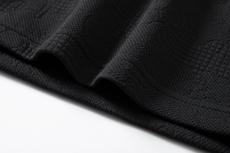 Ensemble short jacquard à manches courtes pour homme, design jacquard raffiné, simple et élégant, coloris noir et blanc classiques_voghion.com
