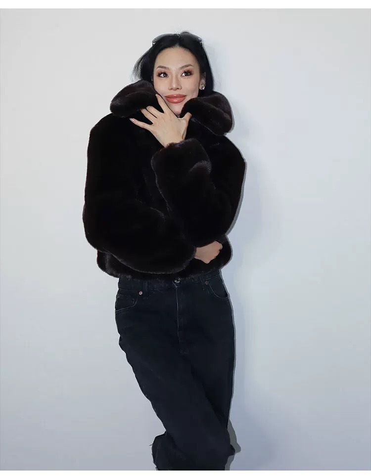 Cappotto invernale in pelliccia sintetica da donna – Collo spesso e morbido, vestibilità oversize, giacca corta ed elegante – Comodo e alla moda (nero)_voghion.com