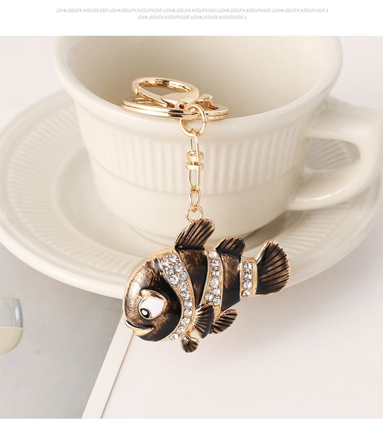 Kreativer, diamantbesetzter, hässlicher, süßer kleiner Fisch-Schlüsselanhänger fürs Auto, entzückender Taschenanhänger, Schlüsselanhänger, Geschenk_voghion.com