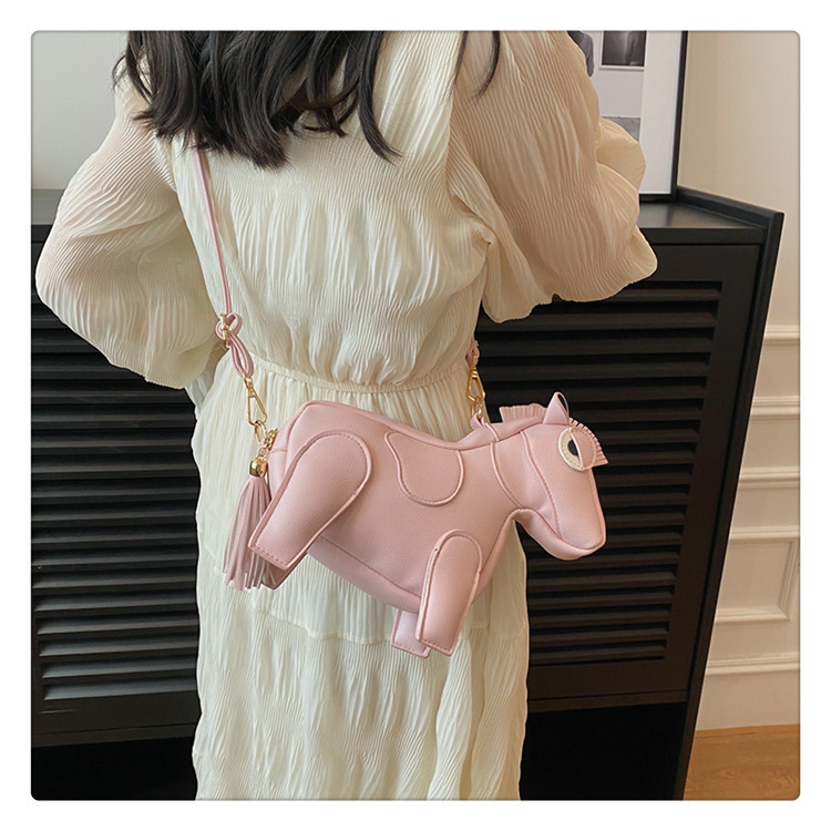 Design alla moda da donna, bambola carina, personalità divertente, marchio trendy, forma cartoon monospalla, borsa a tracolla in pony_voghion.com