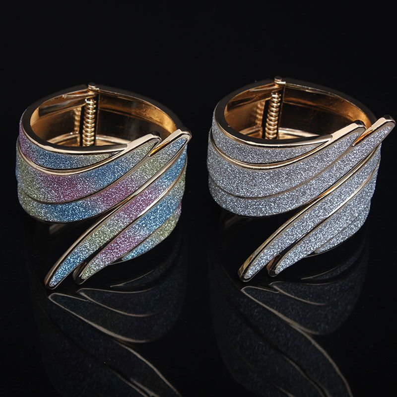 Braccialetto con ali glitterate esplosive ed esagerate, modello a più strati, con zanzariera per finestra, fibbia per tovagliolo d'albergo_voghion.com