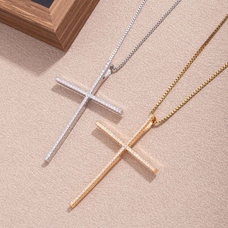 Collana con croce in zircone micro pavé di lusso minimalista per donna, squisiti gioielli di alta gamma per autunno e inverno_voghion.com