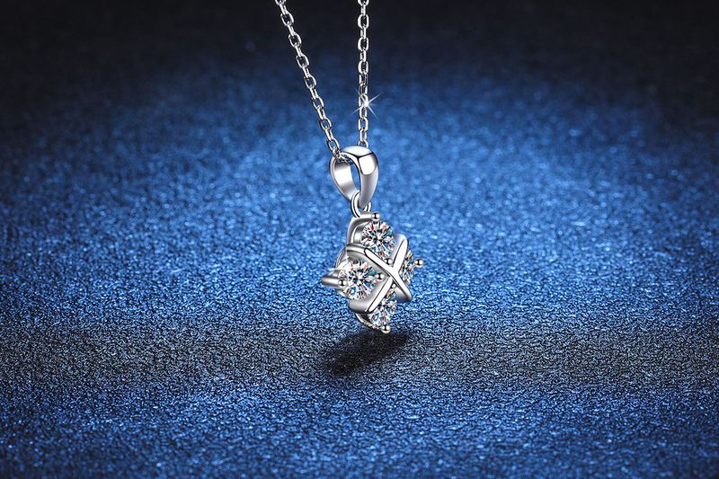 S Colgante clásico de cruz con atrapasueños de diamantes para mujer en plata pura, collar elegante y sencillo con piedra Mosang_voghion.com