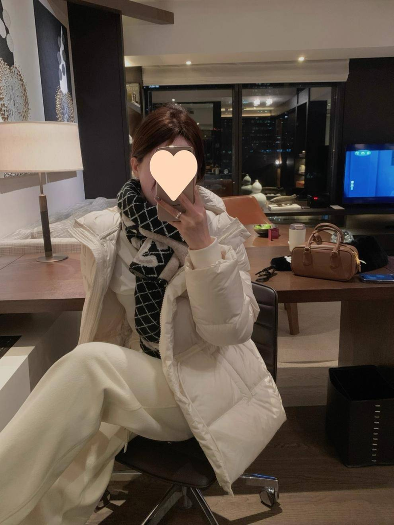 Damen Winter Wattierte Pufferjacke mit schmaler Taille - Modischer Steppmantel in Schwarz, Weiß, Braun & Pink (Größen M-XXXL)_voghion.com