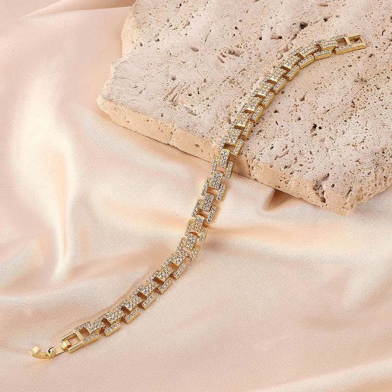Nuovo braccialetto versatile di lusso leggero con catena cubana alla moda, zircone pieno, pietre preziose colorate, elegante braccialetto in rame micro intarsiato_voghion.com