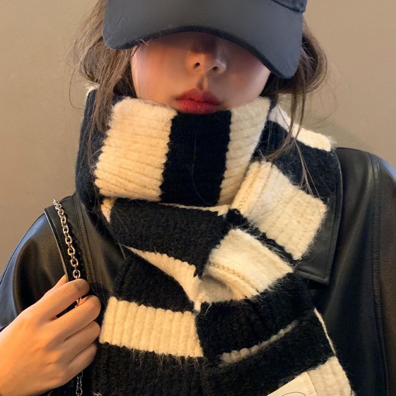 Color-Block Black And White Striped Plush For Women Winter Korean Version Versatile Thickened Warm Cold-Proof Soft Scarf_voghion.com