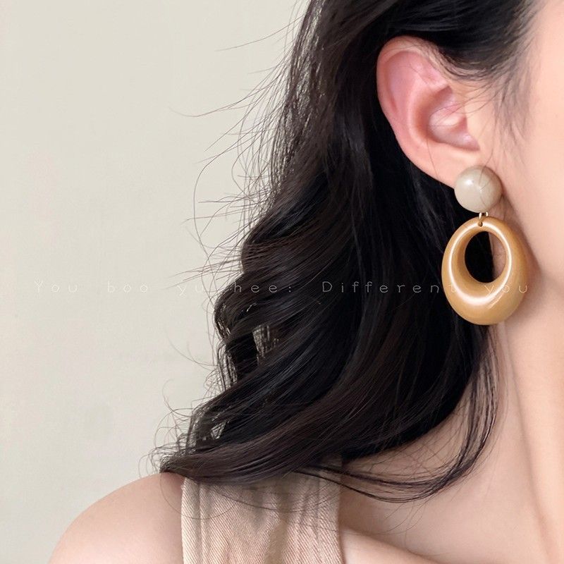 Orecchini da spiaggia blu per donna, stile vacanza Dopamine, design di nicchia, clip esagerate, gioielli per le orecchie_voghion.com