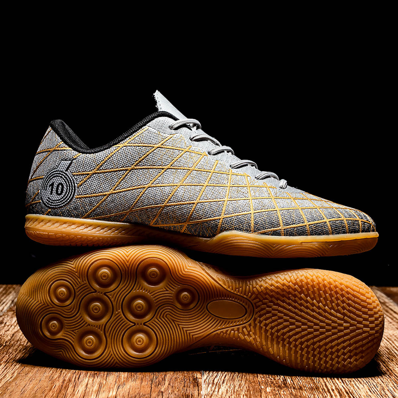 New Indoor Flat Five-a-Side Large Size Rubber Sole Wooden Floor Training Soccer Shoes_voghion.com