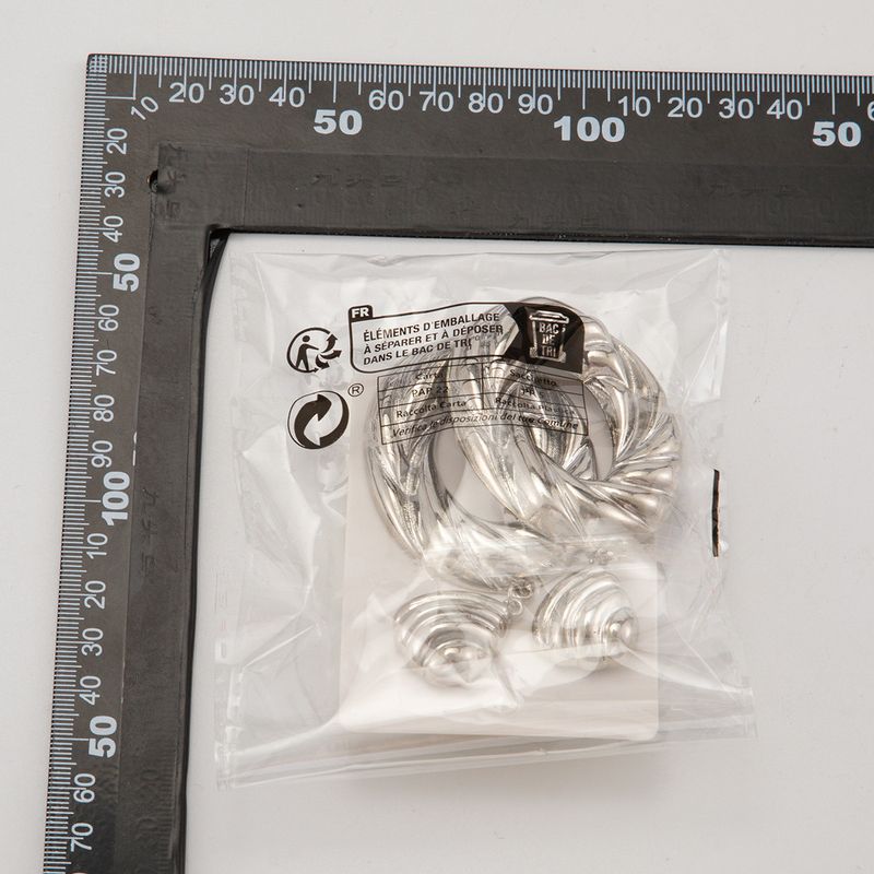 Personality metal geometric texture hollow earrings female irregular twisted glossy earrings earrings_voghion.com