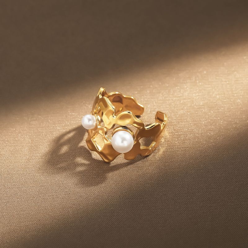 New Personalized Stainless Steel Ring Vacuum Electroplated Gold Pearl Irregular Open Hand Jewelry_voghion.com