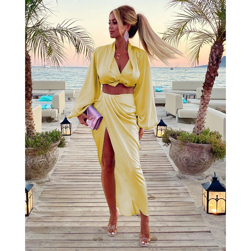 Costume jupe style vacances décontracté pour femmes, ensemble deux pièces INS à manches longues et fente, nouvelle collection été_voghion.com