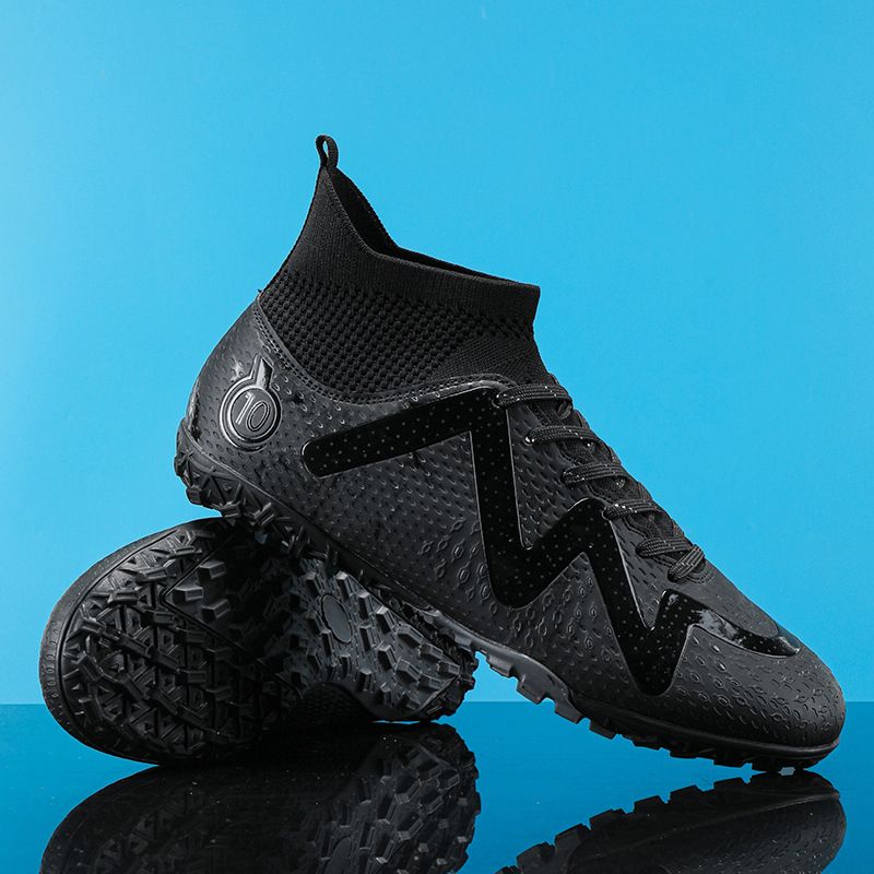 Futbola apavi Vīriešu, pieaugušu pusaudžu studentu, nolauzti nagi, treniņu kedas ar zāli_voghion.com