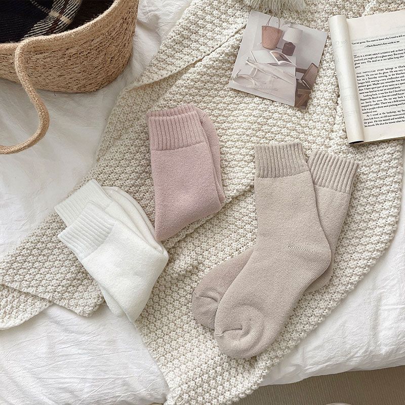 New winter socks for women, thickened brushed warm socks, mid tube socks, ladies' confinement socks, floor towel socks, mid tube socks_voghion.com