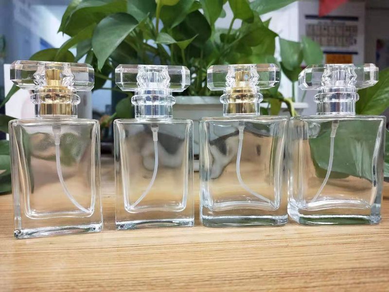 Parfümzubehör 30 ml 50 ml flache quadratische Flasche Glasparfümflasche Flüssigspray-Parfümflasche Glaskosmetik Leere Flasche_voghion.com