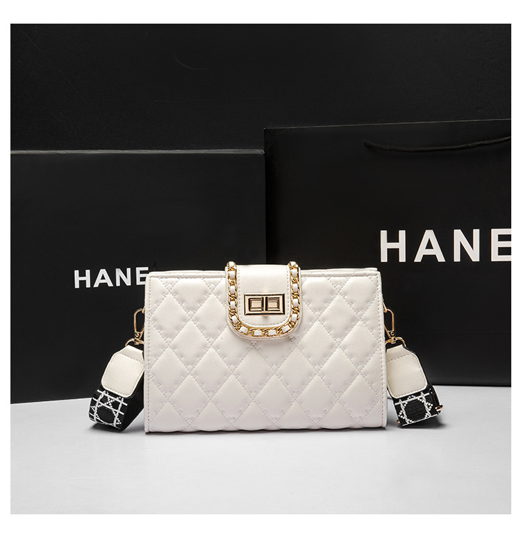 Borsa da donna transfrontaliera piccola borsa profumata all'ingrosso 2023 nuova borsa a tracolla borsa con diamanti borsa a tracolla con serratura di nicchia tutto-fiammifero_voghion.com