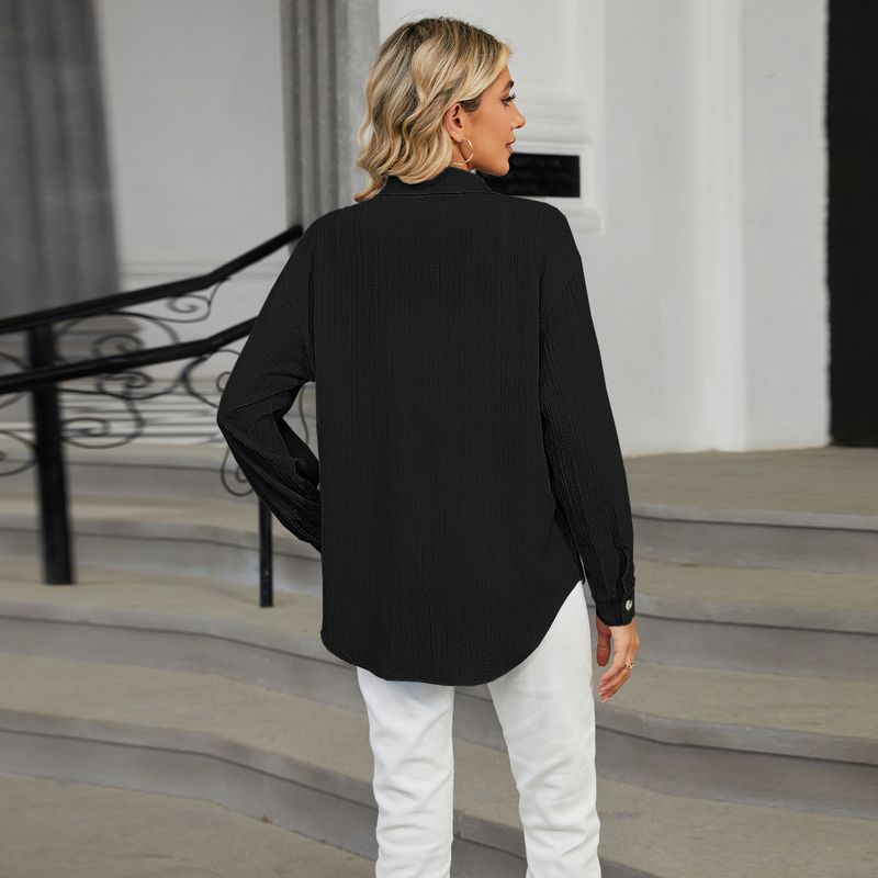Camicia da donna casual, ampia, a maniche lunghe, con risvolto e bottoni, tinta unita_voghion.com