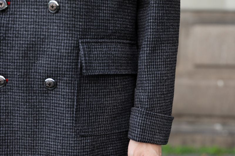 Casaco longo de lã masculino slim fit - sobretudo abotoado duplo na altura do joelho com padrão xadrez, roupa externa formal casual para todas as estações (xadrez cinza e preto)_voghion.com