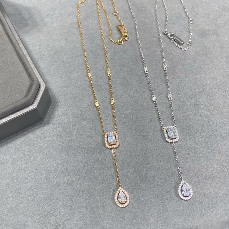 Designer's Classic Women's V-Gold Full Diamond Necklace, Women's Light Luxury Rock Sugar Water Droplet, Popular Network Necklace_voghion.com