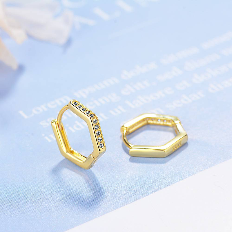 Orecchini a bottone con diamanti geometrici minimalisti da donna, orecchini pentagonali con clip, orecchini con zirconi cubici ipoallergenici, tonalità oro e argento._voghion.com