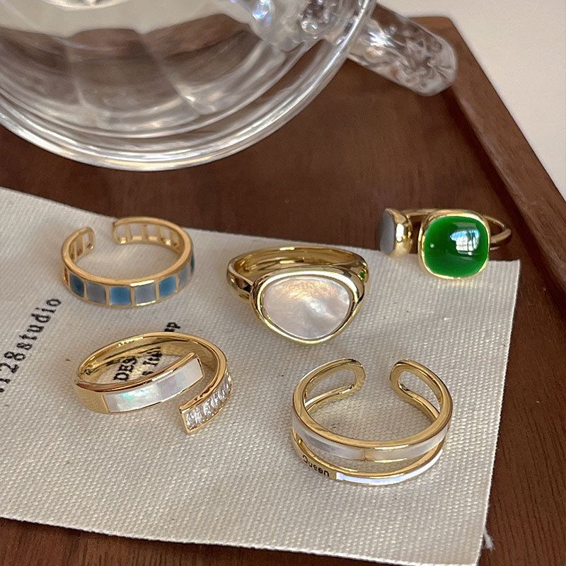 Cold And Niche Design Light Luxury Emerald Ring_voghion.com