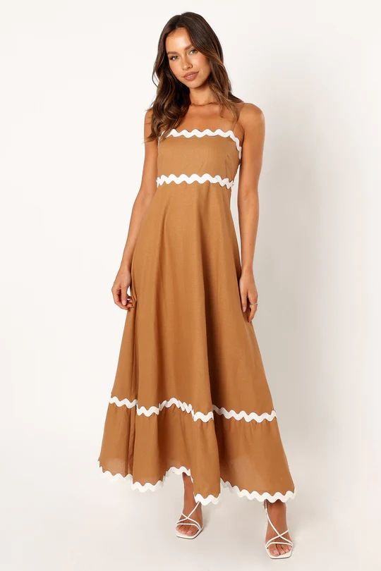 24 Summer New Solid Color Lace Spliced Elegant Sling Strap Bra Large Swing Dress-88106_voghion.com